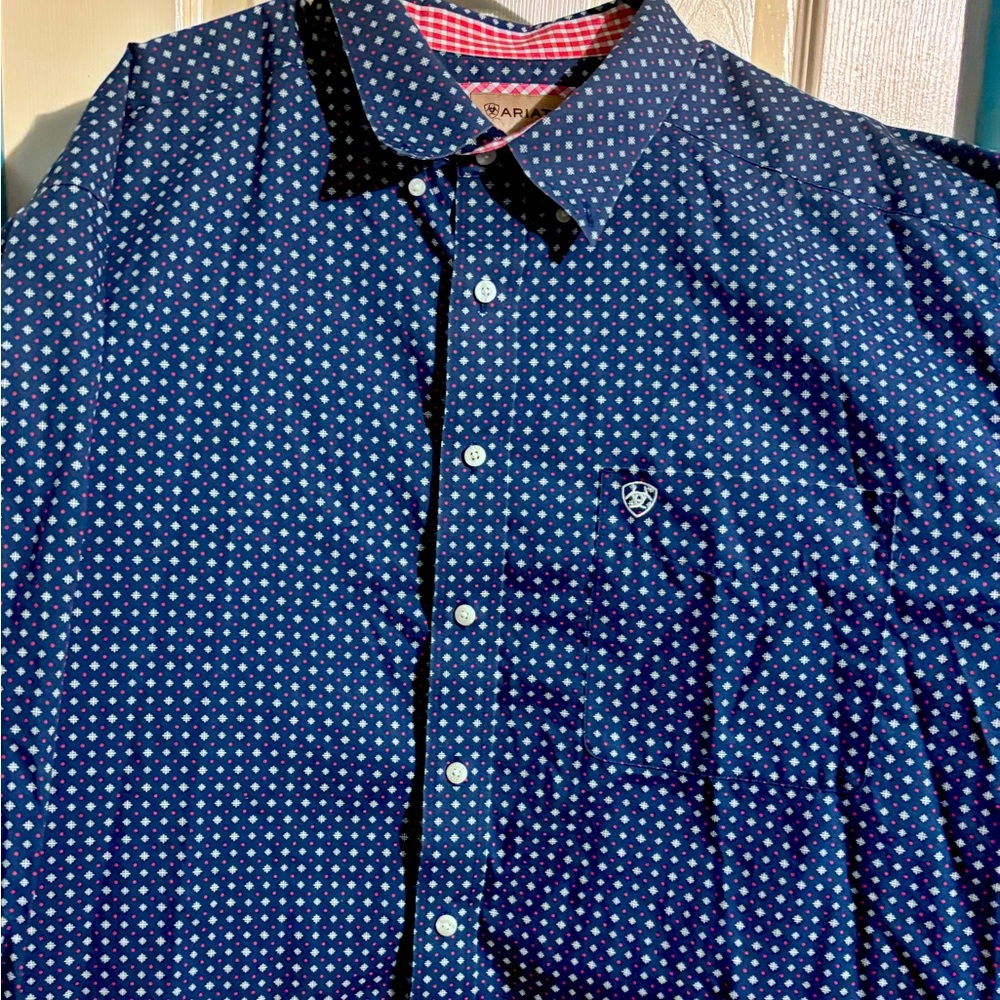Men’s ARIAT shirt